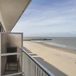 In Near The Pier Apartment *