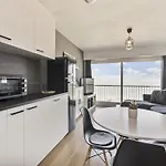 In Near The Pier Apartment