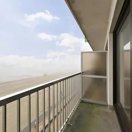 In Near The Pier Apartment